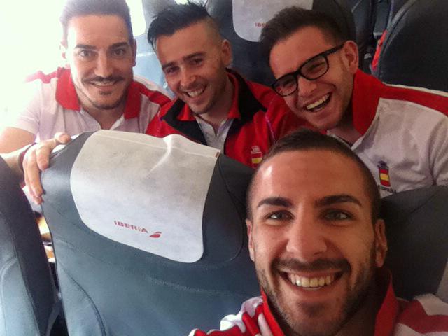 DamianHQuintero's tweet photo. 👊RT “@Matias_Gomezz: Buenos días rumbo a Estambul! Ya estamos en el avión!✌️✈️🇪🇸 #RoadToIstanbul #KarateIstanbul2015 http://t.co/REZYXgYaFz”