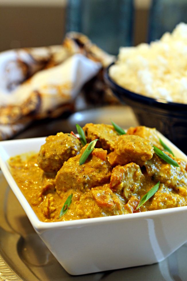 JustEat_India's tweet photo. Hungry for some Indian cuisine? #Indianfood #alwaysinmyheart http://t.co/BKdSks99z1