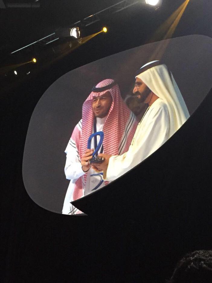 رئيس الهلال المكلف الاستاذ محمد الحميداني يستلم جائزة #الهلال_الاكثر_تأثيرا
#قمة_رواد_التواصل_الإجتماعي_العرب