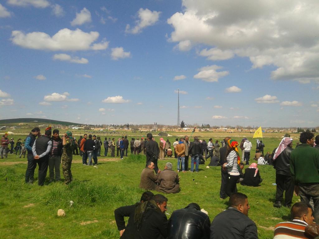 TC askeri sınıra yığınak yapmaya başladı.
#Kobane
