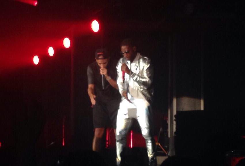 Bethanyedxx's tweet photo. Would do anything to relive this night!!😩😍#demonstrationtour #disturbingcardiff @djcharlesy @TinieTempah http://t.co/oLZnexiV8z