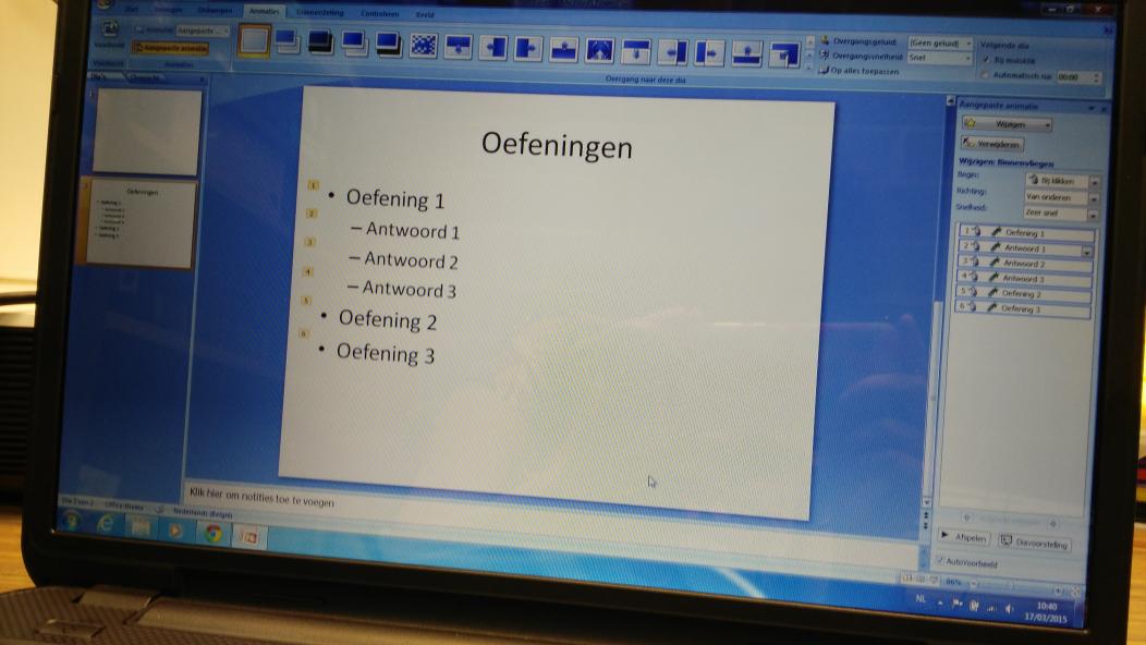 LeenDaens's tweet photo. Eerste hulp bij animaties in PowerPoint. Een leerkracht even helpen ! #stage #pxlictco http://t.co/MFKohaOep4