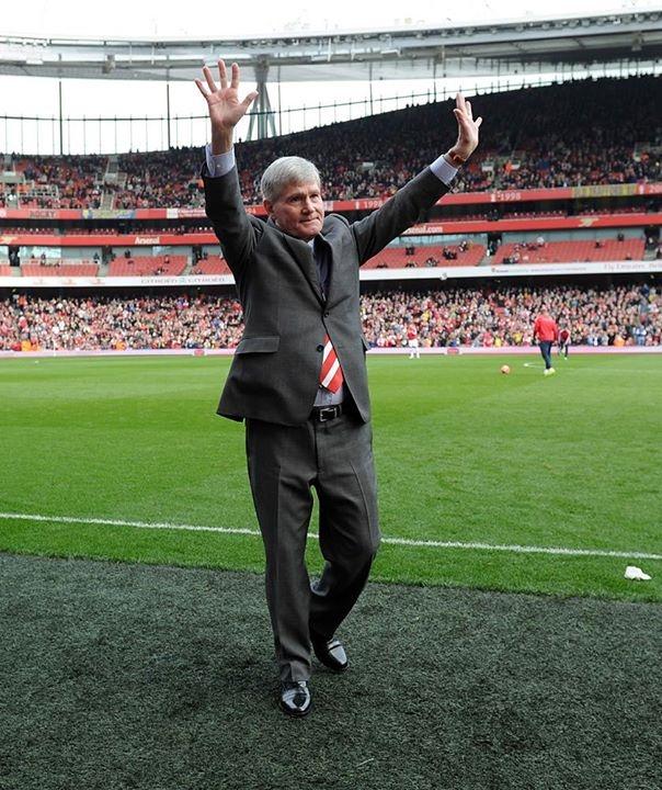 Happy Birthday to two Arsenal Greats Pat Rice & Lee Dixon. 