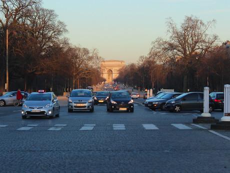 KartuNano's tweet photo. Suatu Sore di Jalanan Paris http://t.co/hktYIkO21W http://t.co/fr8UEXoY3u