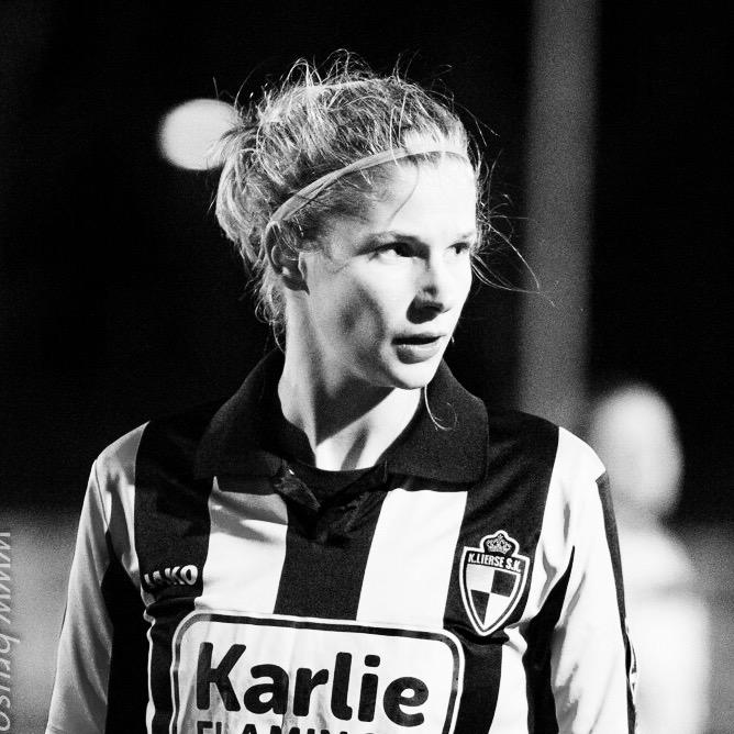 JVanhaevermaet's tweet photo. Inhaalwedstrijd op Telstar vanavond! #L4L #LierseVrouwen #BeNeLeague #focusssss ✌️ http://t.co/iyoCn5TESd