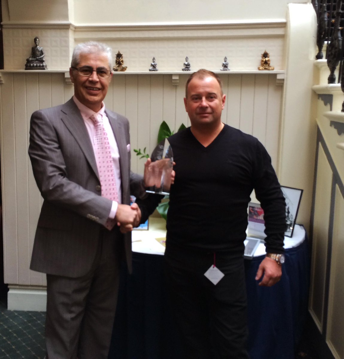 REHAUWindows's tweet photo. Congratulations to @ChatsworthWindo for winning REHAU #AuthorisedPartner #Fabricator and #Installer of the Year 2014 http://t.co/Vcv3BRv4u1
