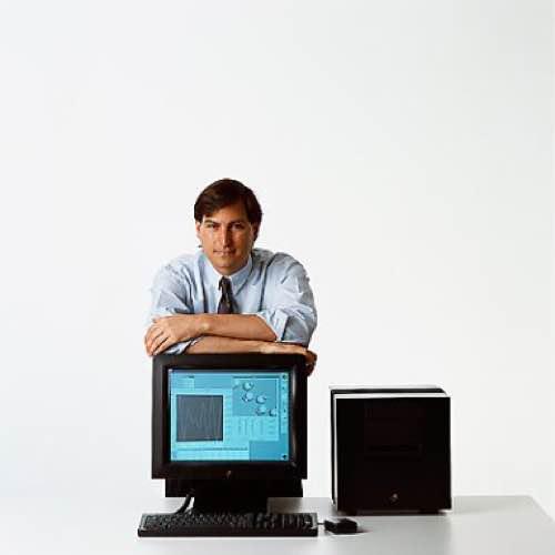 Стив джобс 1980. Steve jobs computer. Steve jobs computer. Стив джобс в молодости. Стив возняк и стив джобс в молодости.
