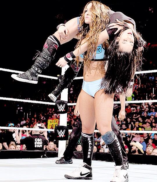 taexwonho's tweet photo. The Most Fearless Champion Of All Time Slayed On #RAW ❤ ❤ ❤ CONTINUE PROVING THE HATERS WRONG Nicole. @Bellatwins http://t.co/XtVJ7hCJaE