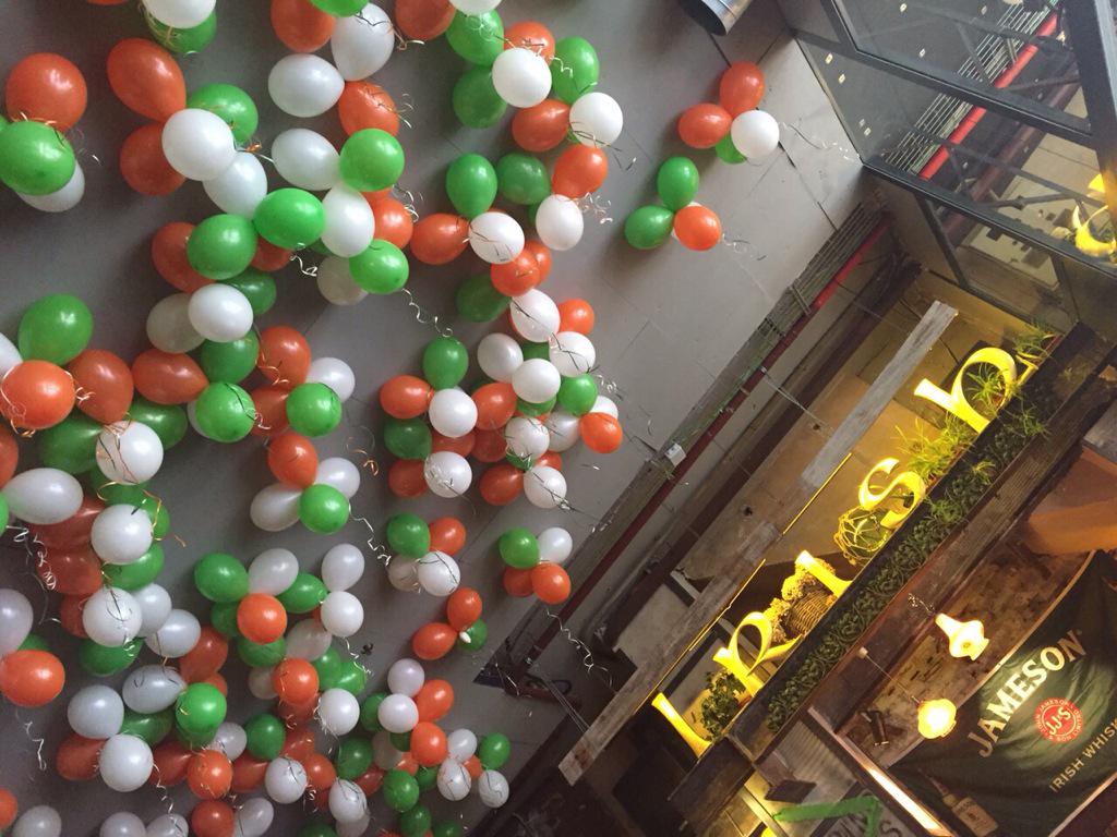 globobo's tweet photo. Feliz día de San Patricio!!!The Irish Rover, sin duda el mejor sitio para celebrarlo. http://t.co/axv6m7cm8w
