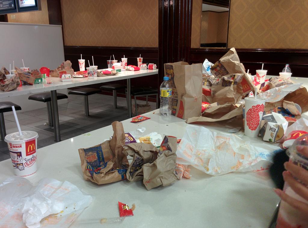 hello_mrbaker's tweet photo. @McDonalds Sydney is probably the most disgusting I have ever seen a maccy dees. #cleanyourshitupffs http://t.co/VBQDnqDAp7