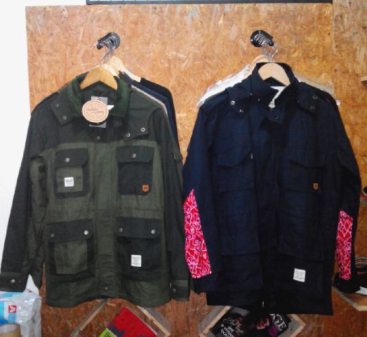 Al_Jabbar13's tweet photo. 'The Modular' Vearst Jeans X Houden Project Colabs &amp; Megamendung Navy Parka. http://t.co/zShaBbkQ4k