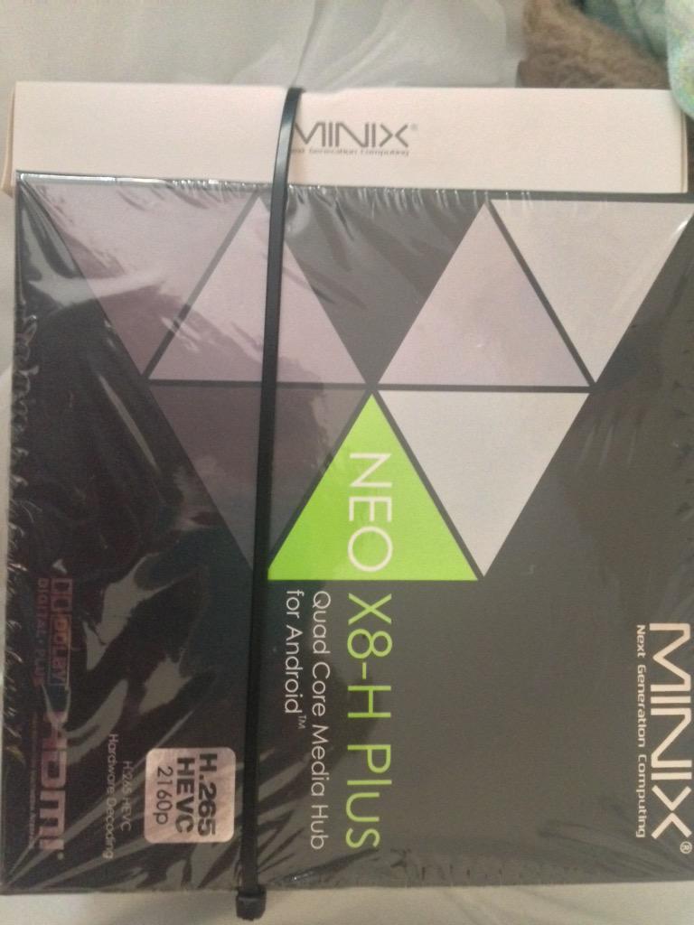 robi052's tweet image. #geekModeON :D