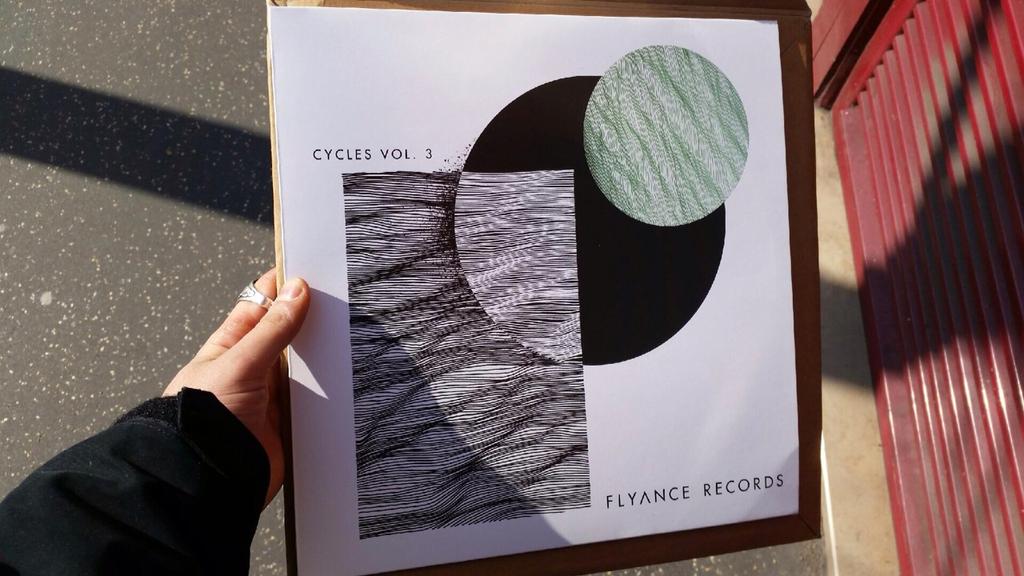 RoshRlove's tweet photo. Ready Cycles Vol.  3 @FlyanceRecords @Junorecords http://t.co/EYC51mPJE0