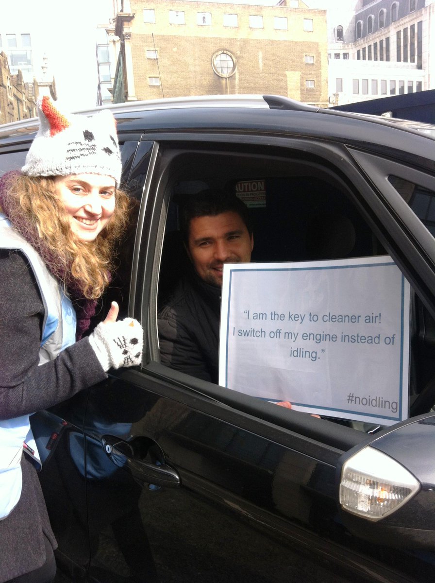 cityoflondon's tweet photo. .@globalactplan's Marilena Dyranis speaks to an #idlingengine driver at our #CleanerAirActionDay today #AirPollution http://t.co/ELoILGbbK2