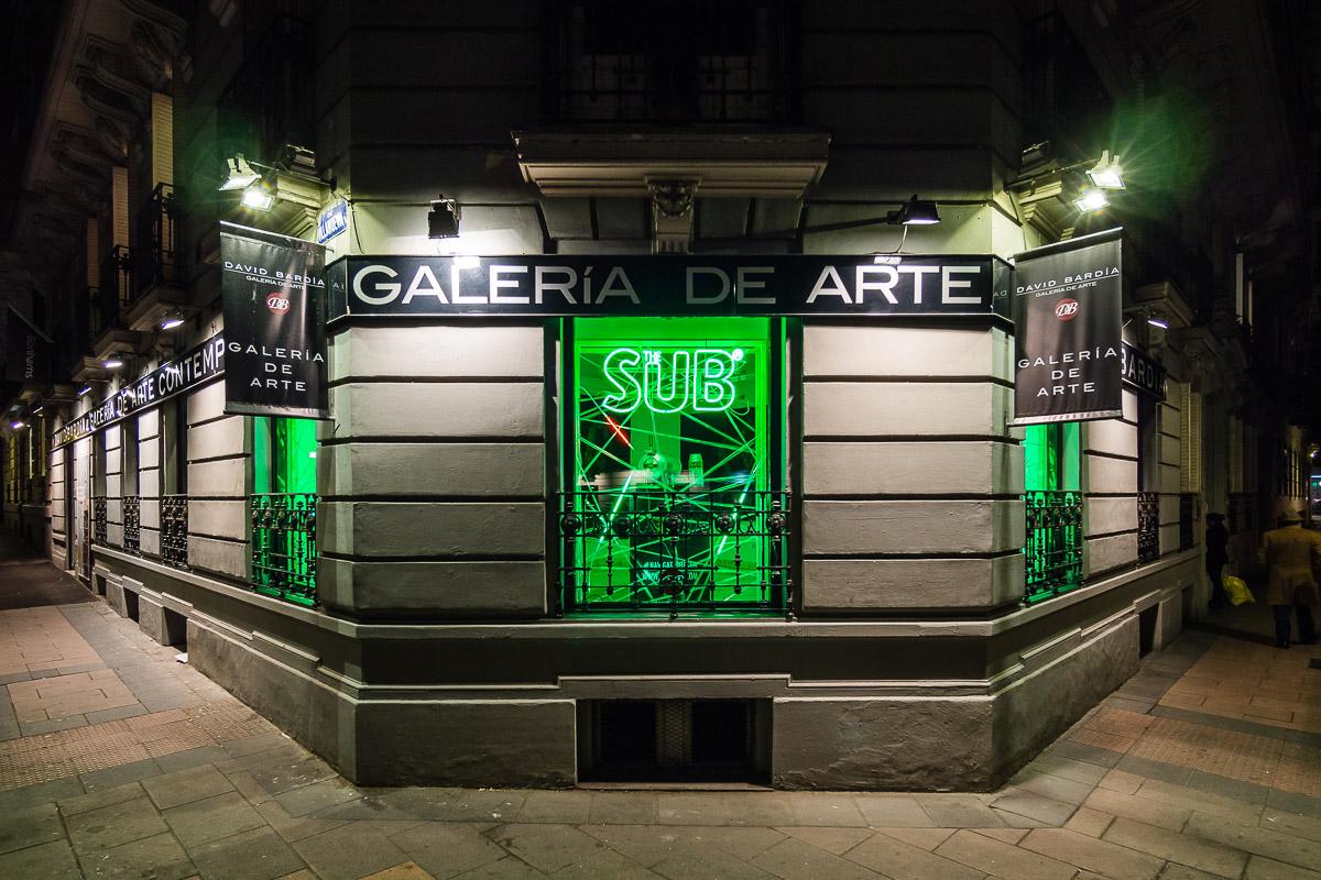 RubenDuende's tweet photo. Espectacular acción by Grupo Duende para #navigatethesub MAD y BCN se tiñen de neón, diseño y arte @Heineken_ES http://t.co/zYTATwbF8N
