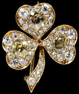 V_and_A's tweet image. Happy #StPatricksDay! This 19th c. brooch, in the form of a shamrock, is made with colourless &amp;amp; cinnamon diamonds.