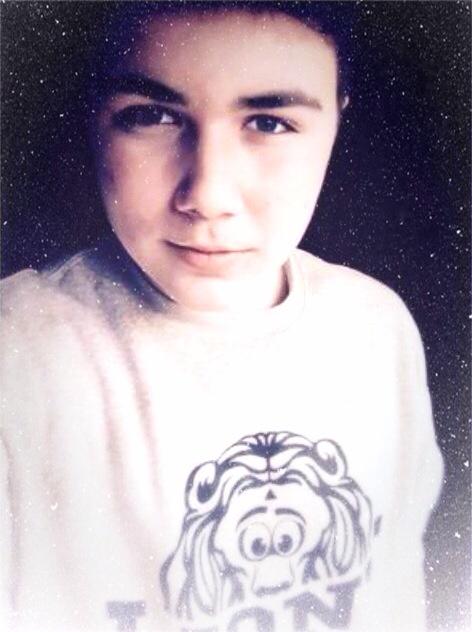 maybeeeforever's tweet photo. Gleich livestream von @joshiix33 name: lionttvnews wo? Younow http://t.co/WH64NtlrwZ
