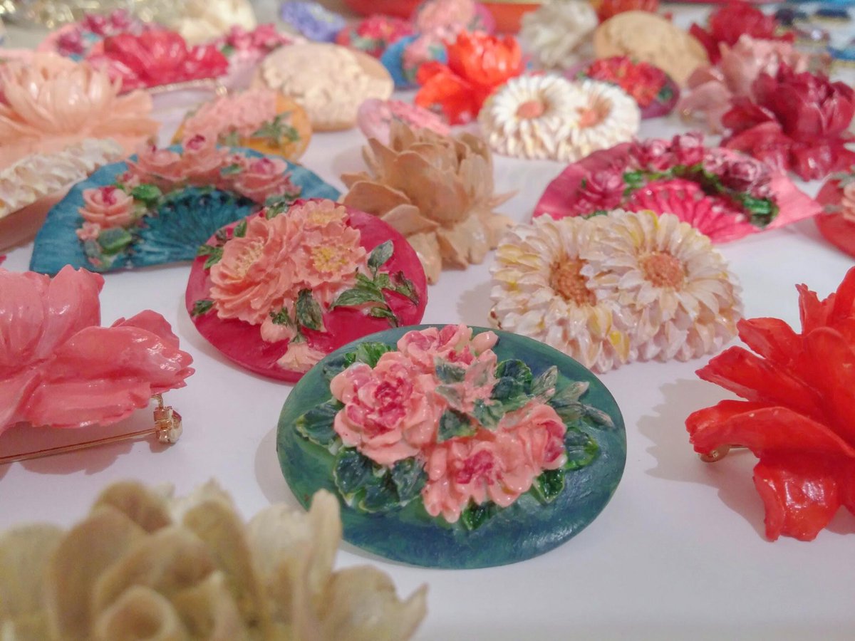 Lamagora's tweet photo. Estos #broches se van para nuestro #showroom en @Alfonso_XII! Viernes y sábado #lamagoreando con la nueva colección! http://t.co/HTR9rExFDa