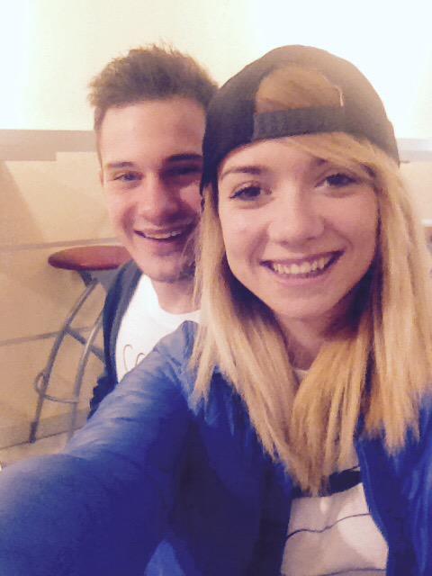 auroralola1's tweet photo. #conca #caveja due danni di persone insieme 👑 http://t.co/VfSNvElUVV