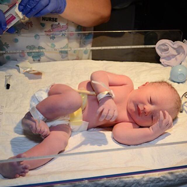 VonDoyle's tweet photo. Got a little busy yesterday and never posted. Here's Ian. 8 lbs 4 oz and healthy. http://t.co/9oWYRTC7zw