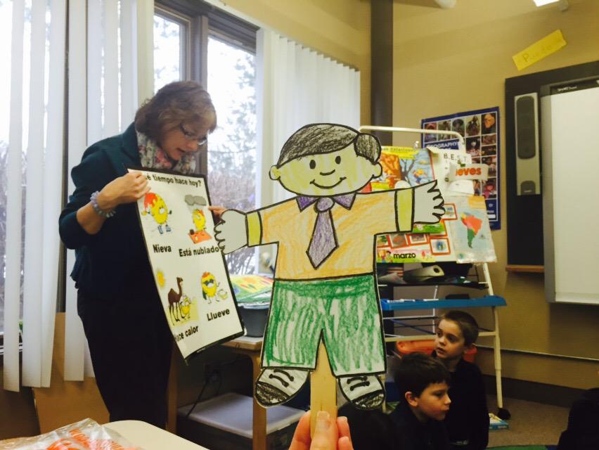 MomGoesHmm's tweet photo. "Stanley El Plano" (Flat Stanley) learns the seasons with @EricaRagan2 and kindergarteners @ACSRochester #ACAwesome http://t.co/2z9SfKqf71