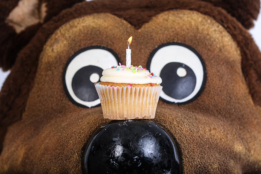 MissouriState's tweet photo. 110 never felt so good. Thank you students, faculty, staff &amp; #SGF for making MSU a great place to be. #BirthdayBears http://t.co/soRLoeRnIw