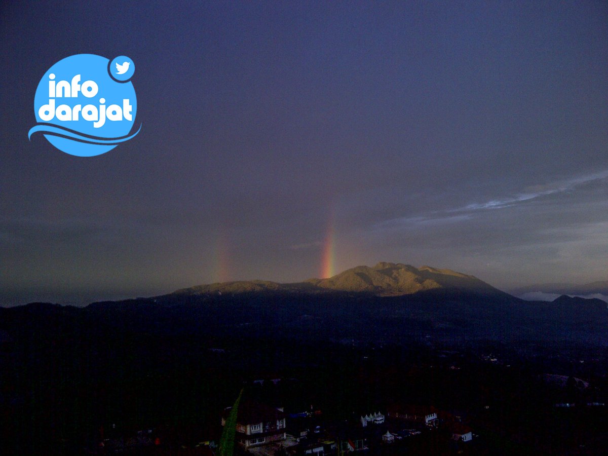 InfoDarajat's tweet photo. ini pas matahari mau terbenam :D #GarutEndah http://t.co/gwL8tcb6mL