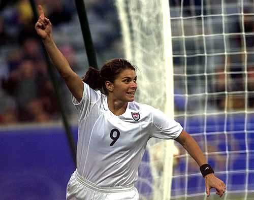 Happy 43rd Birthday Mia Hamm ( former USA forward. 