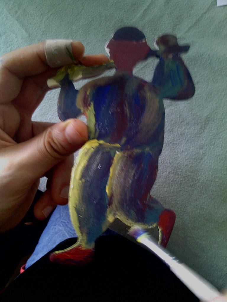 atolye's tweet photo. @sislibelediyesi şişli ahşap oyuncak atölyesi şizofreni gönüllüleri derneğinde tüm grileri rengarenk boyadı. http://t.co/BSsfhnN7Xk