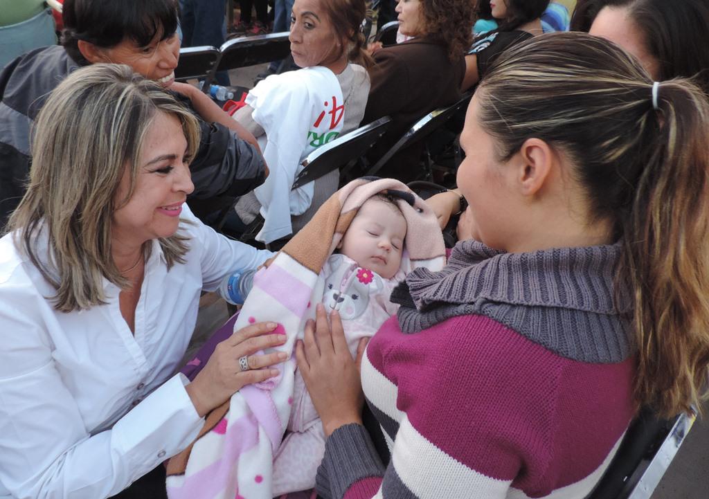 Reme_pulido's tweet photo. Una de las mayores satisfacciones de una madre es ver crecer a nuestros hijos...Excelente martes!! http://t.co/X9yOXECOTZ