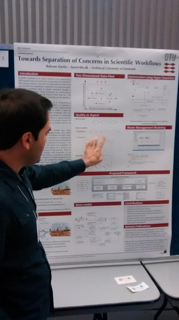 ModularityConf's tweet photo. Let's talk about scientific workflows. #SRC http://t.co/Q2O2oT18rB