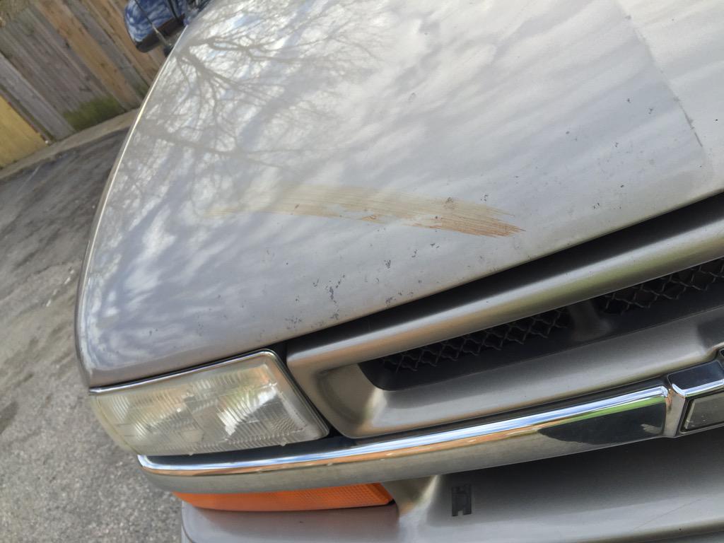 JackieMorlock's tweet photo. Another neighbor heard ab 20 shots. Says she walked outside this morning to find blood on her car @WTKR3 http://t.co/nA3UaXkyAR