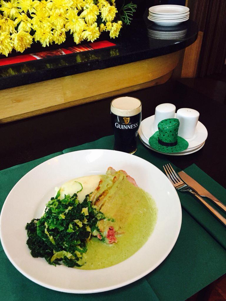 AnvilRestaurant's tweet photo. join us in the Anvil this paddys day #Amazing bacon n cabbage # st Patricks day # great food # great service 😉 http://t.co/5gYr0wFPPH