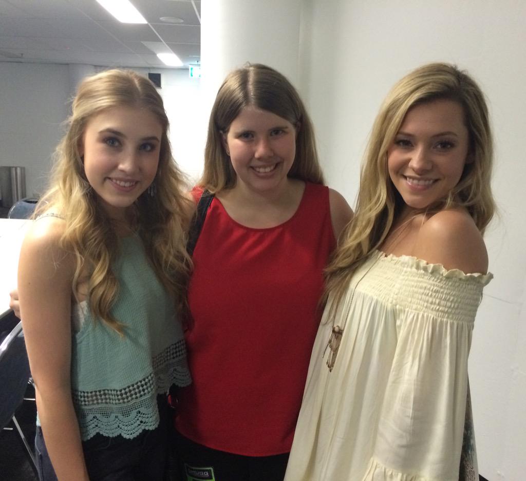 Elise434's tweet photo. I was lucky enough to meet these two talented girls @MaddieandTae They were AMAZING supporting Lady A #FlyDownUnder http://t.co/7G3LPCnPzg