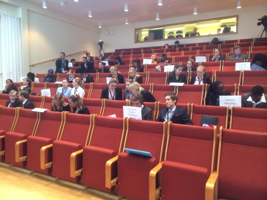 munfalun's tweet photo. Alarming situation; unidentified drones circulating UN buildings! All delegates of HR-Committee preparing comments. http://t.co/390ecdd5QO