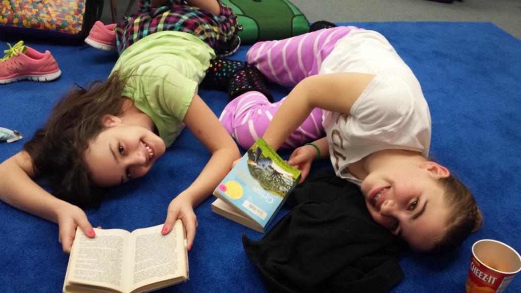 payson_grade5's tweet photo. More pictures from our read in this morning! http://t.co/hhH9WEjUaa
