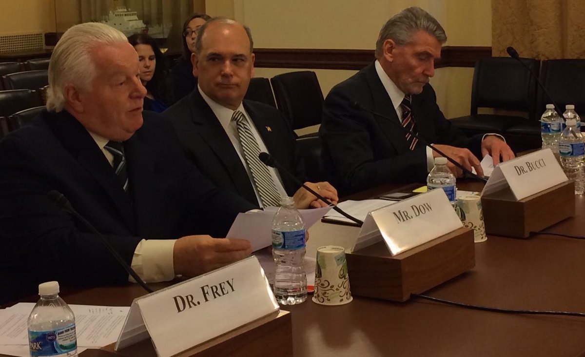 USTravel's tweet image. DOW: "#Travel directly employed 8M Americans and was among the top 10 employers in 49 U.S. states and DC." #HSGAC