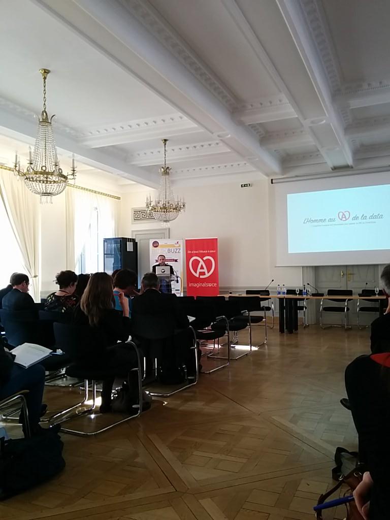 Square_Link's tweet photo. Nous sommes a la conférence de @BLACKANGUSRTB sur la #data à #bzbalsace ! http://t.co/0ttJjnEBY8