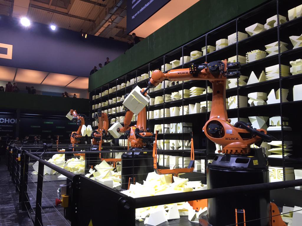 futurezoneat's tweet image. Auch ein Highlight in Halle 16 bei der #CeBIT2015 #robochop
