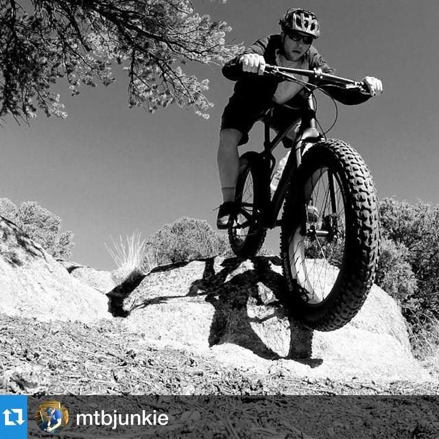 TuttoMTB's tweet photo. fatbikee / #Repost @mtbjunkie with @repostapp. ・・・ Sunny day fat biking in the Arkansas Valley. #sandywash #fatbike… http://t.co/MoPePlmmx5