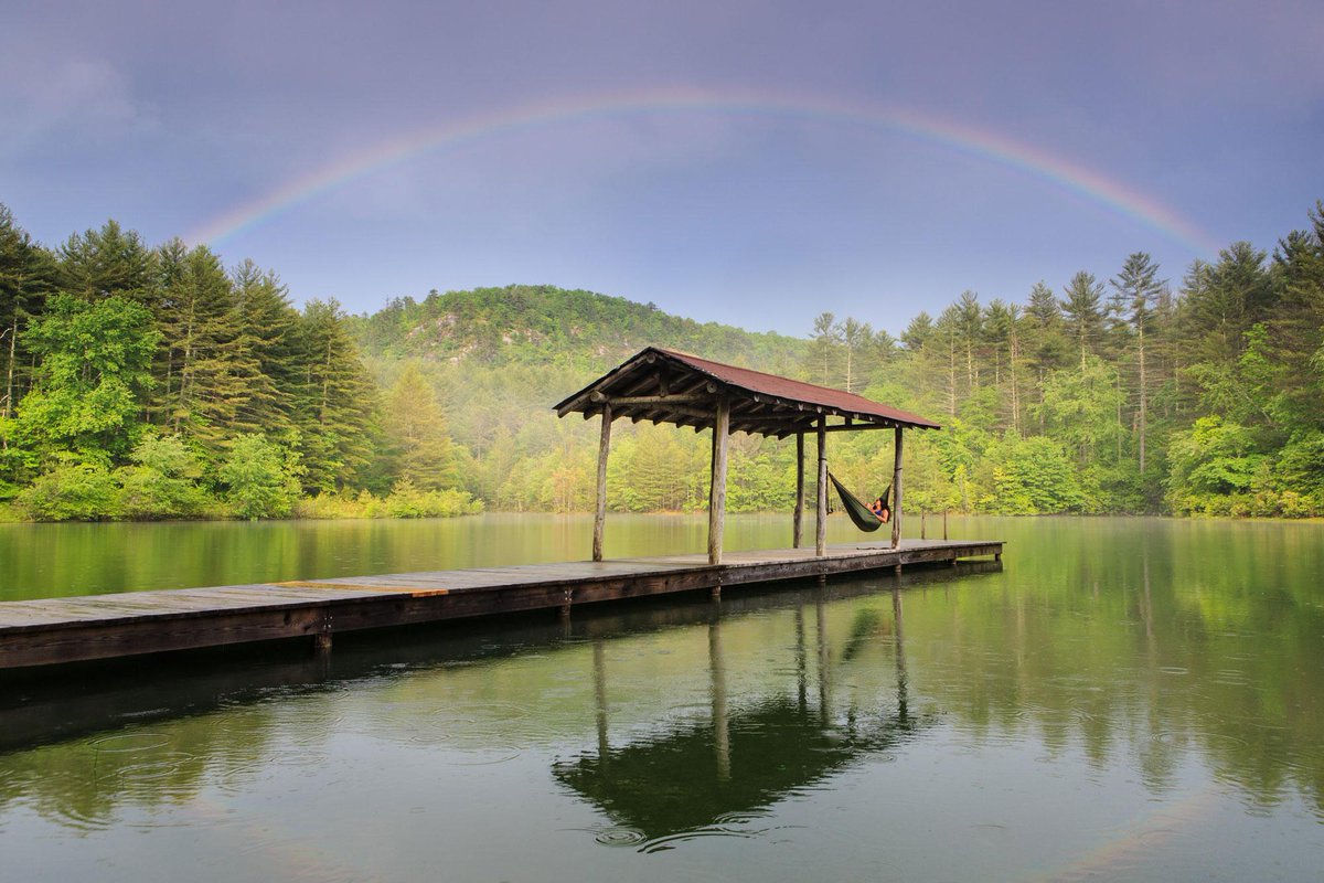 ENOHammocks's tweet photo. Happy St. Patrick's Day! Couldn't find a leprechaun for a quick pic, but there might be 1@the end of this rainbow ;-) http://t.co/IHzxOJSET1