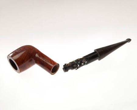max_wer's tweet photo. Ceci n'est pas une pipe http://t.co/e1gnYTgRuT  #CIA #notapipe http://t.co/I7itljlJ7i