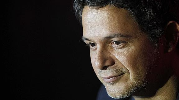 lauryta_hr's tweet photo. @Criistina_8 😊: Alejandro Sanz publicará en mayo su nuevo disco 'Sirope' http://t.co/xfnwevA0K8 vía @hoyextremadura http://t.co/x8dnk3FPdV"