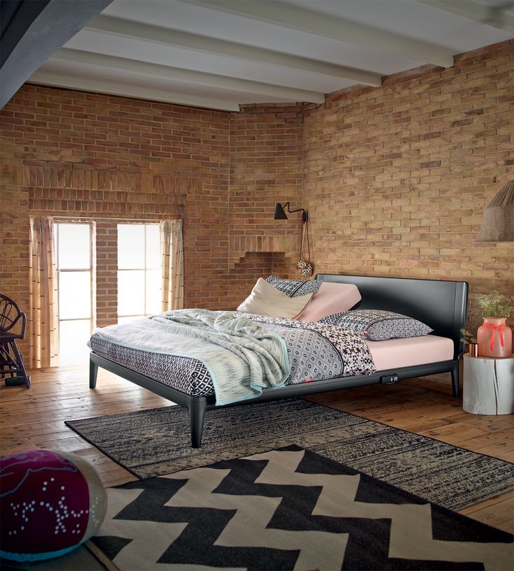 LauraClaessens's tweet photo. Bed van mijn dromen! <3 #auping #essential http://t.co/sFwZIBOtuK