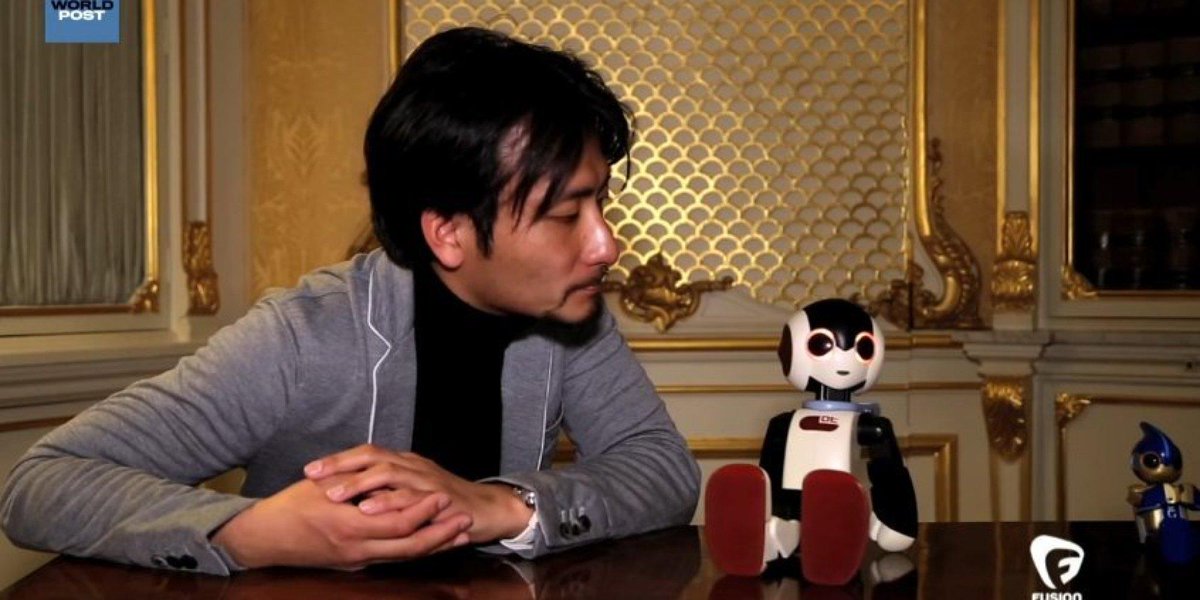NoemaMag's tweet photo. This little robot can do everything your smartphone can do and more http://t.co/wUx6kB5ca1 http://t.co/UbFBG1Me49