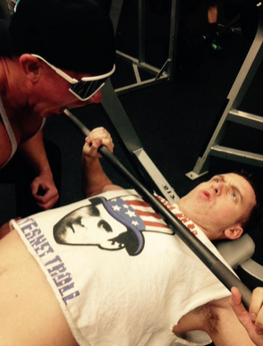 FeitsBarstool's tweet photo. Hank working out with @ThrillrideCW is an early favorite for best barstool vid of the yr http://t.co/88gELZPOvs http://t.co/QpdOYfmsbo