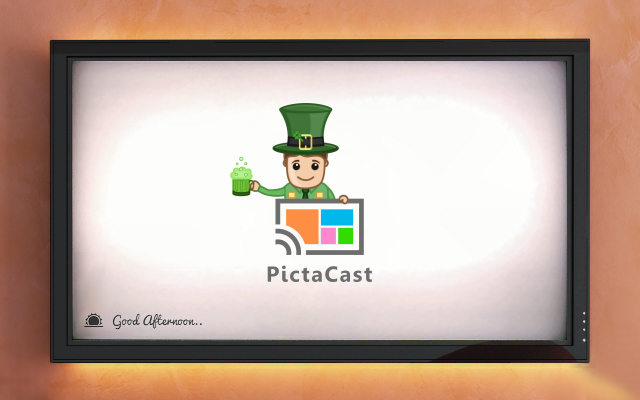 PictaCast's tweet photo. #HappyStPatricksDay!, Show your St. Patty's Day photos instantly on your TV with PictaCast, http://t.co/TZcNBkJXf1 http://t.co/5dqTcfR7Ut