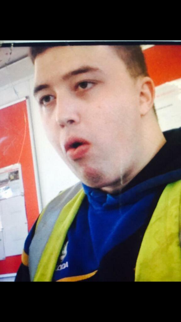 MiniMelvin's tweet photo. @PatrickFlavell @Clarkie14348766 When theres no bacon left http://t.co/TQz4pHoeN0