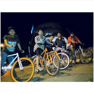 omensyachptr's tweet photo. Gowes bintaro http://t.co/LSygLRvqhf