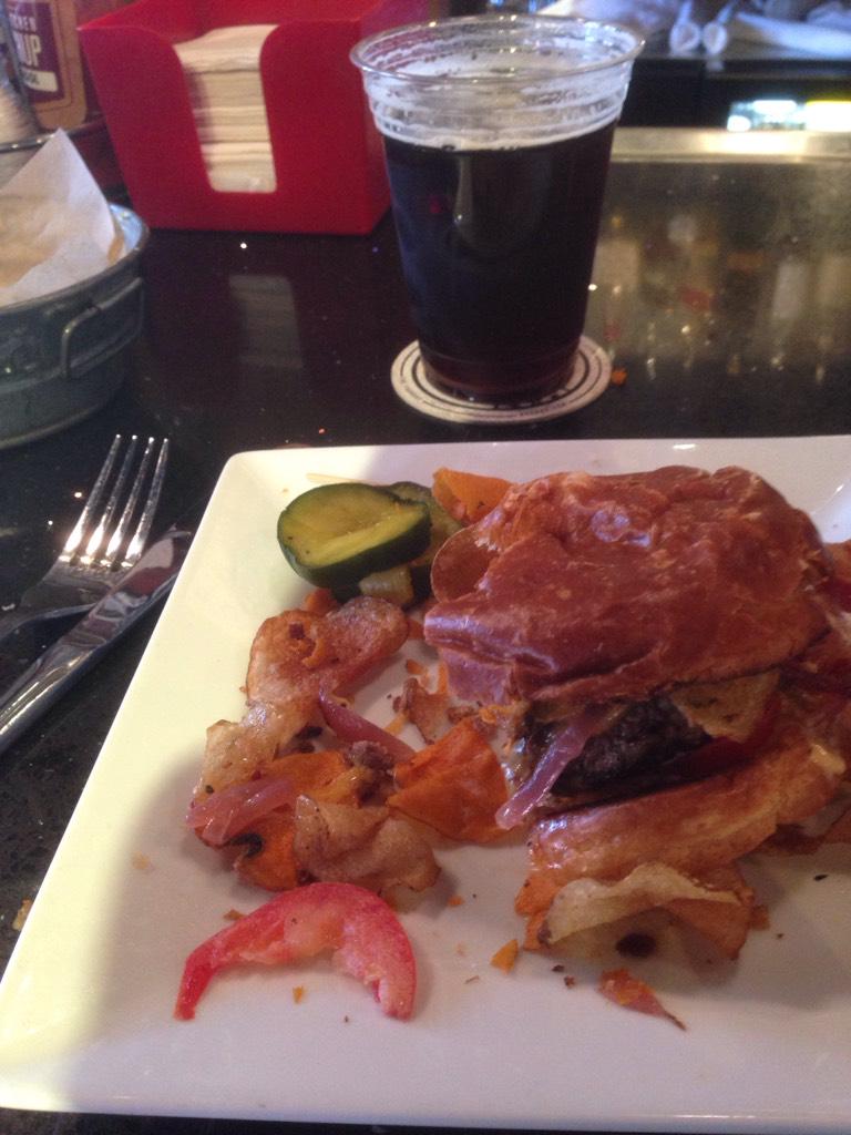 cns49's tweet image. Bar food = best food #StPatricksDay @ndenn511 #WestPort